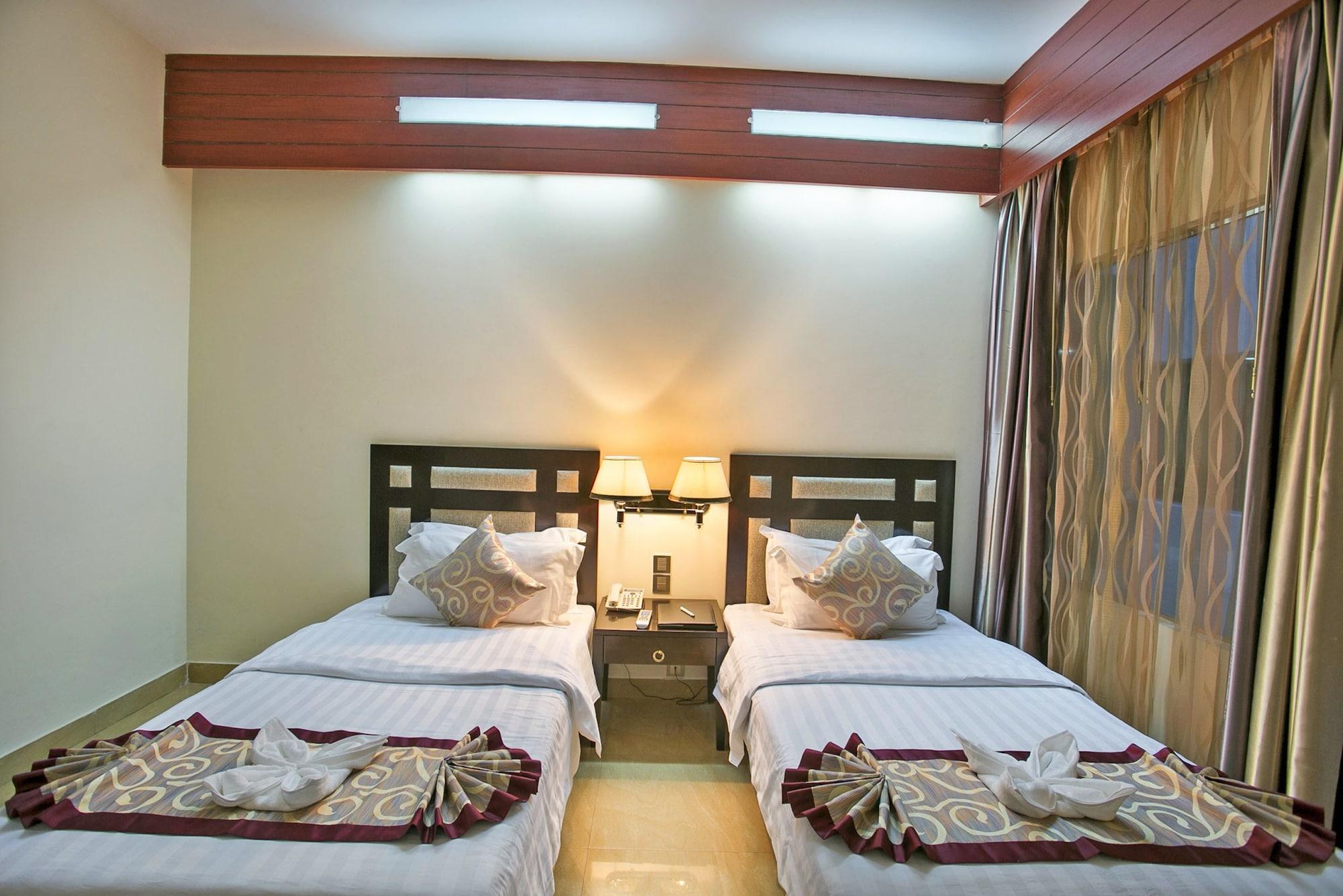 Fars Hotel & Resorts - Bar-Buffet-Pool-Spa ธากา ภายนอก รูปภาพ
