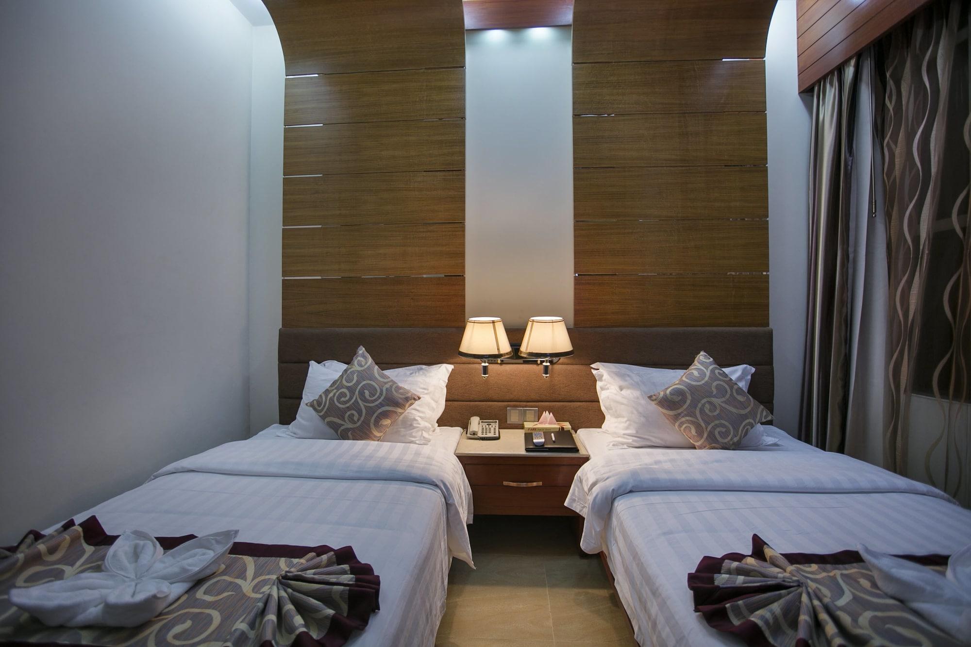 Fars Hotel & Resorts - Bar-Buffet-Pool-Spa ธากา ภายนอก รูปภาพ