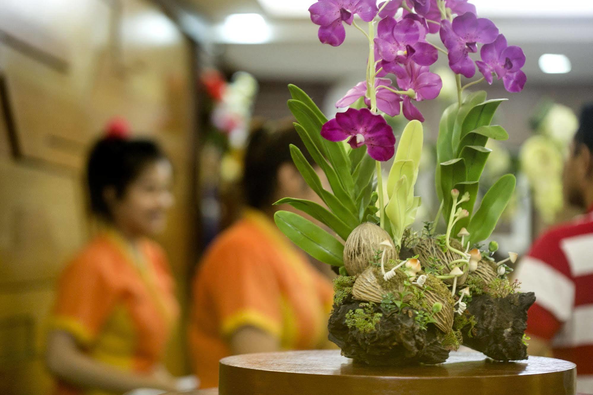 Fars Hotel & Resorts - Bar-Buffet-Pool-Spa ธากา ภายนอก รูปภาพ